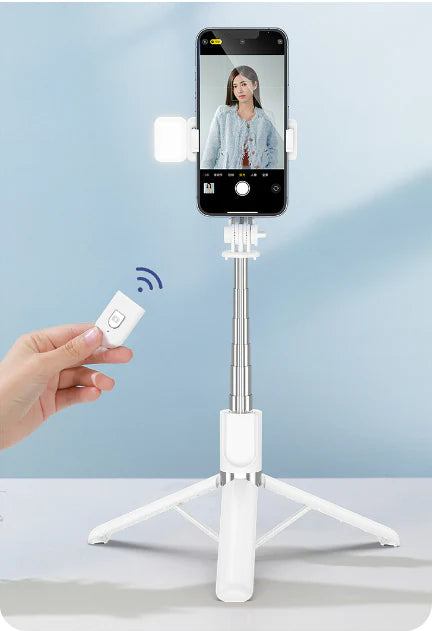 SELFIE STICK 3 EN 1 : TRIPODE, CONTROL BLUETOOTH Y LUZ LED